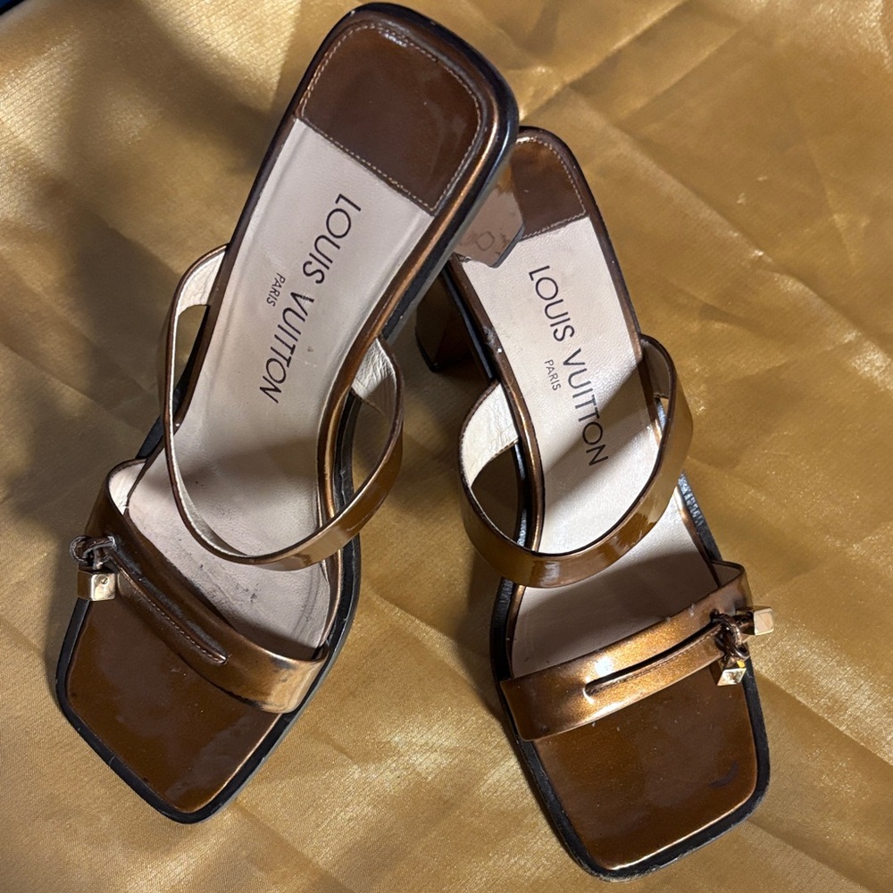 Louis Vuitton Elegant Gold and Brown Heels